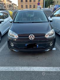 Volkswagen Up 2012 72K km, clima e touch screen