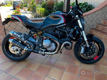 Ducati monster 821 stealt