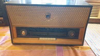 Radio a valvole restaurata