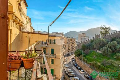 6 LOCALI A LA SPEZIA