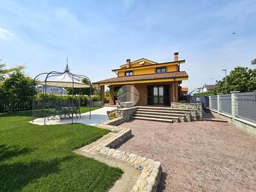 VILLA SINGOLA A RONDISSONE