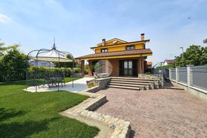 VILLA SINGOLA A RONDISSONE