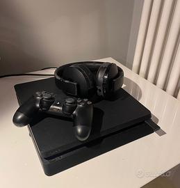 PlayStation 4 + 2 Dualshock + cuffie wireless