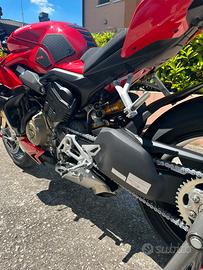 Ducati Streetfighter V4S