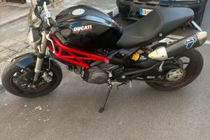 DUCATI MONSTER 796