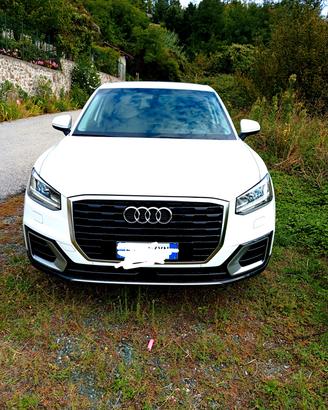 Audi Q2 30 benz TFSI 