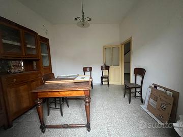 Intera palazzina di 3 piani