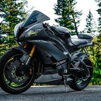 Yamaha R6 Black Edition
