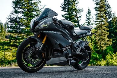 Yamaha R6 Black Edition