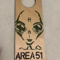 Cartello Pop art  “ufologico”