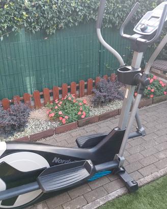 ellittica palestra fitness 