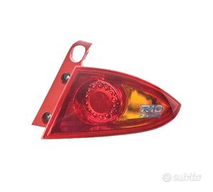 FANALE ESTERNO DESTRO PER SEAT LEON 04-12