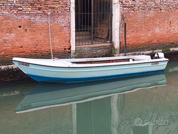 Topa Amadi in vetroresina