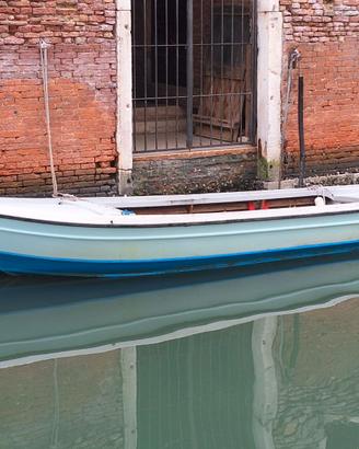 Topa Amadi in vetroresina