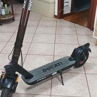 monopattino ducati 