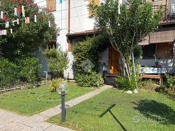 CASA SEMINDIPENDENTE A FERRARA