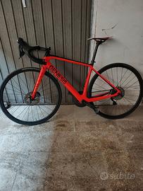 bici strada disco ultegra 11v  Genesis