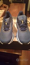 Adidas Super Response blu N.41 e 1 terzo.