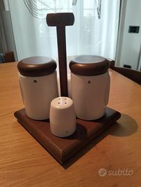 set da tavola in ceramica e legno