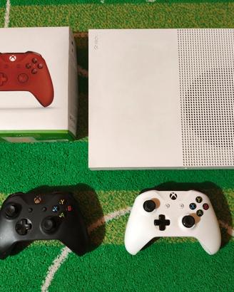 Xbox One S con Joystick e giochi 