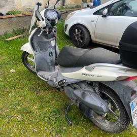 Suzuki UX Sixteen 150 - 2011