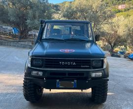 Toyota land cruiser lj70