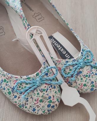 Scarpe ballerine vintage romantiche a fiori