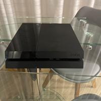 PlayStation 4 500GB CUH-1116A + 2 joystick