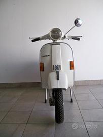 Vespa P200E del 1979 targa oro FMI