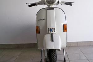 Vespa P200E del 1979 targa oro FMI