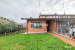 Villa Abbinata in Centro a Montecavolo