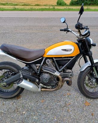MOTO DUCATI - SCRAMBLER 800 CLASSIC