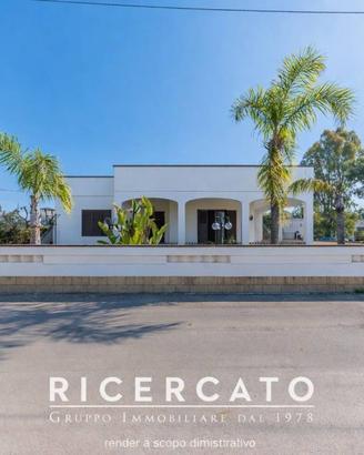 Villa di 220 m² con più di 5 locali e box auto a N