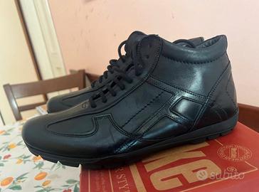 Scarpe nere in pelle - NUOVE 