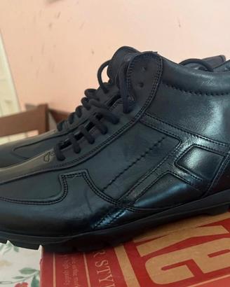 Scarpe nere in pelle - NUOVE 