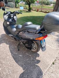 Suzuki burgman AN 400