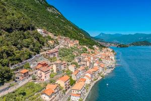 villa indipendente situata a Colonno lago di Como.
