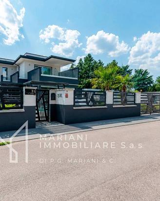 Villa di 243 m² con 5 locali e box auto doppio a L