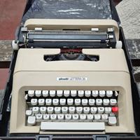 Macchina da scrivere Olivetti