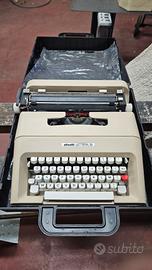 Macchina da scrivere Olivetti