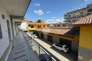 2 LOCALI A MARANO DI NAPOLI