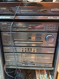 Stereo Pioneer serie P72 con mobile e telecomando 