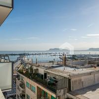 5 vani 160 mq, 11° piano vista mare via E. Amari -