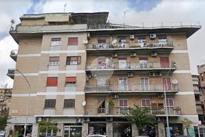 2 LOCALI A ROMA