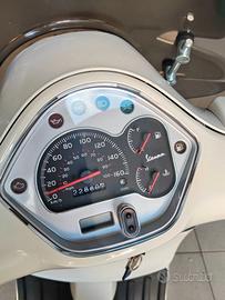 Vespa 300 gts