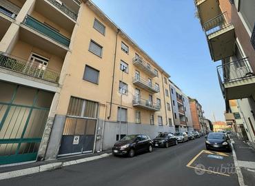 2 LOCALI A NOVARA