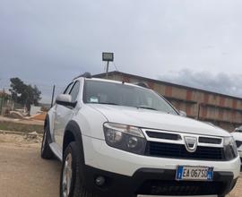 Dacia Duster 1.5 dCi 110CV 4x4 2010 con gancio tra