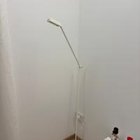 Lampada da terra a LED. NUOVA