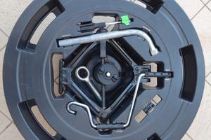 Cric a forbice per auto.