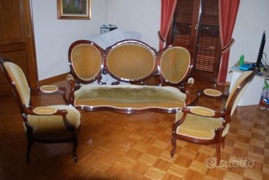 Antico Salotto Epoca Vittoriana